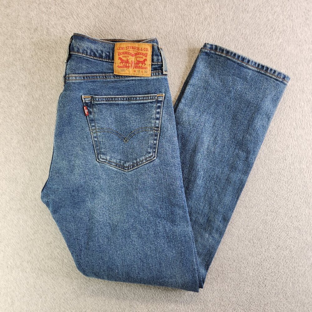 Levis Jeans Mens 32x32 Blue 505 Straight Leg Regular Fit Whiskered Denim Stretch